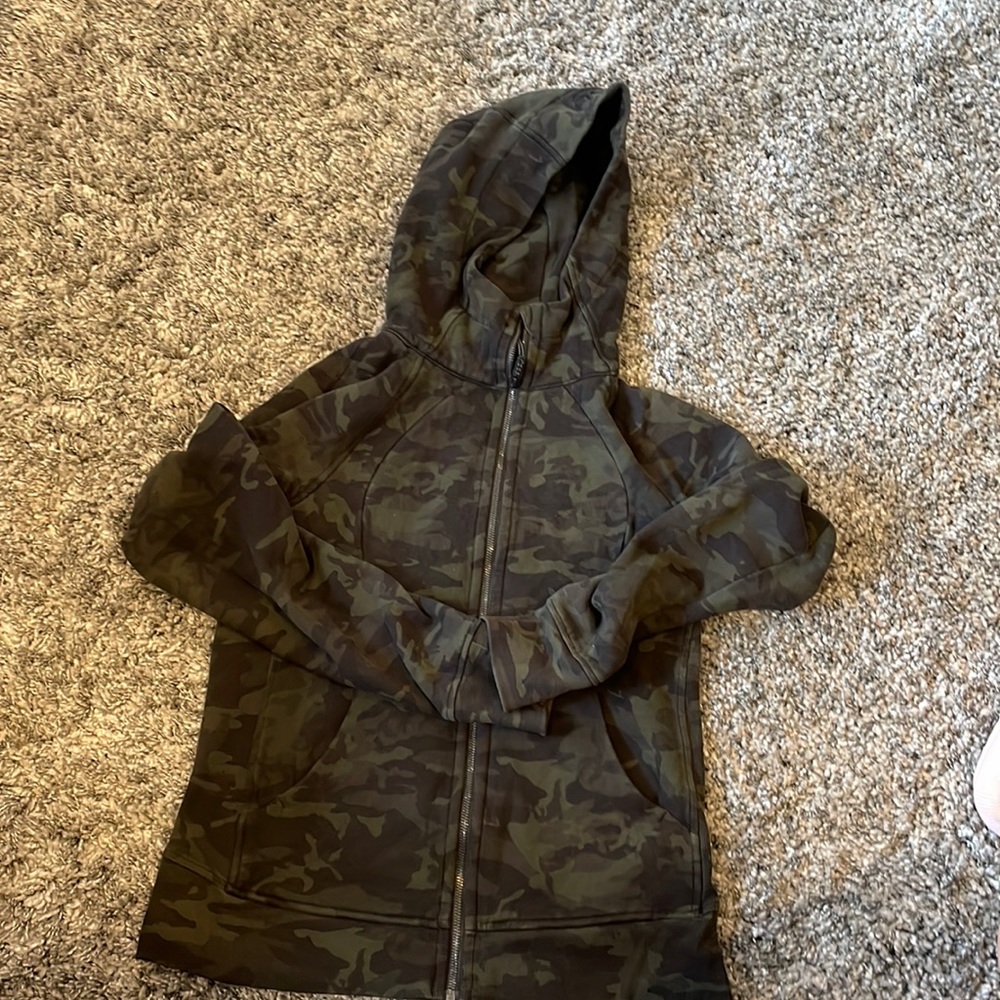 Lululemon camo hoodie